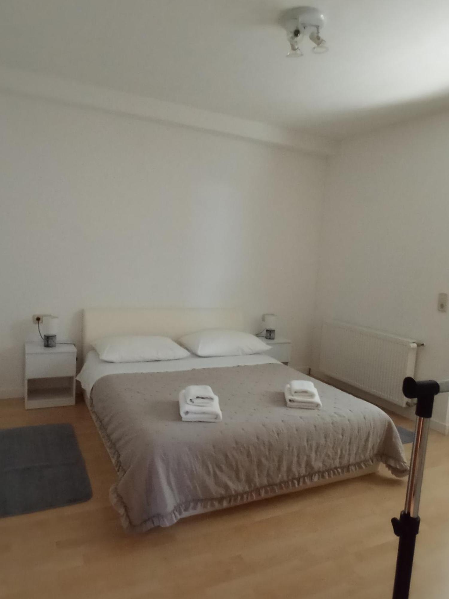 Apartman Carpe Diem Sutomiscica ภายนอก รูปภาพ